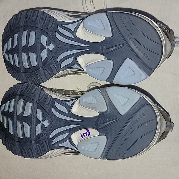 Nike youth/boys size 6 - Picture 3 of 5